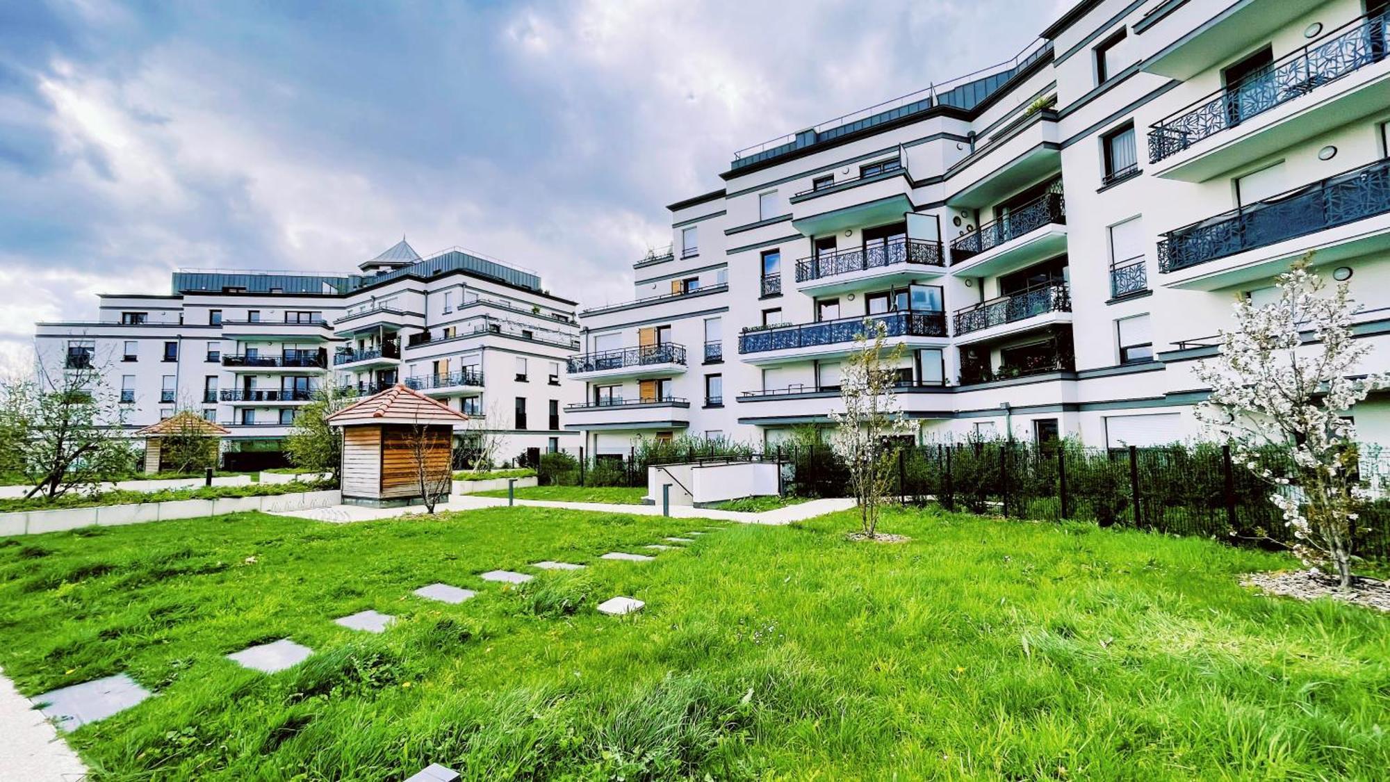 Ferienwohnung Le Lion D'Or - Parking - Netflix - Wifi - Nerf Bussy-Saint-Georges Exterior foto