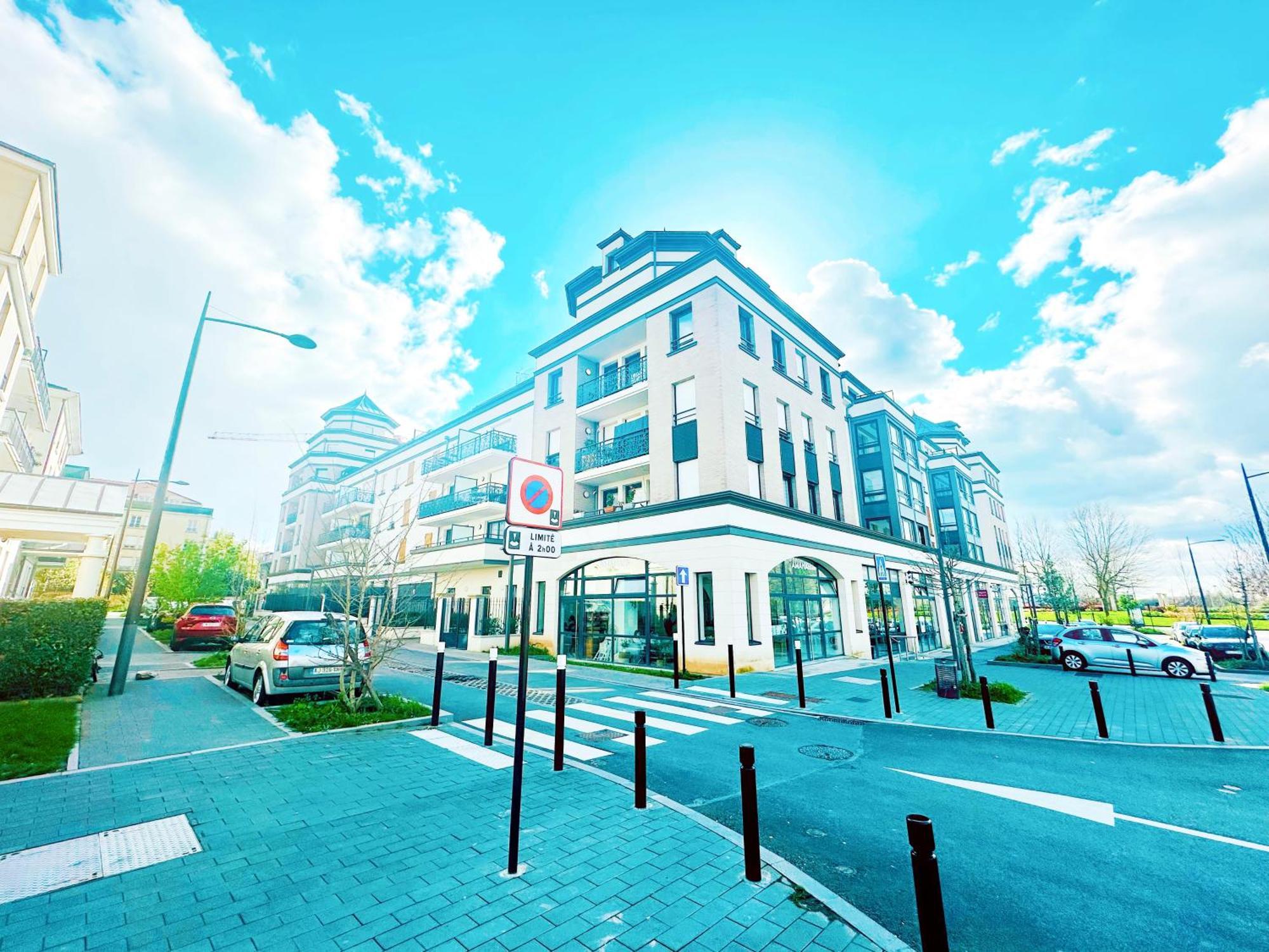Ferienwohnung Le Lion D'Or - Parking - Netflix - Wifi - Nerf Bussy-Saint-Georges Exterior foto